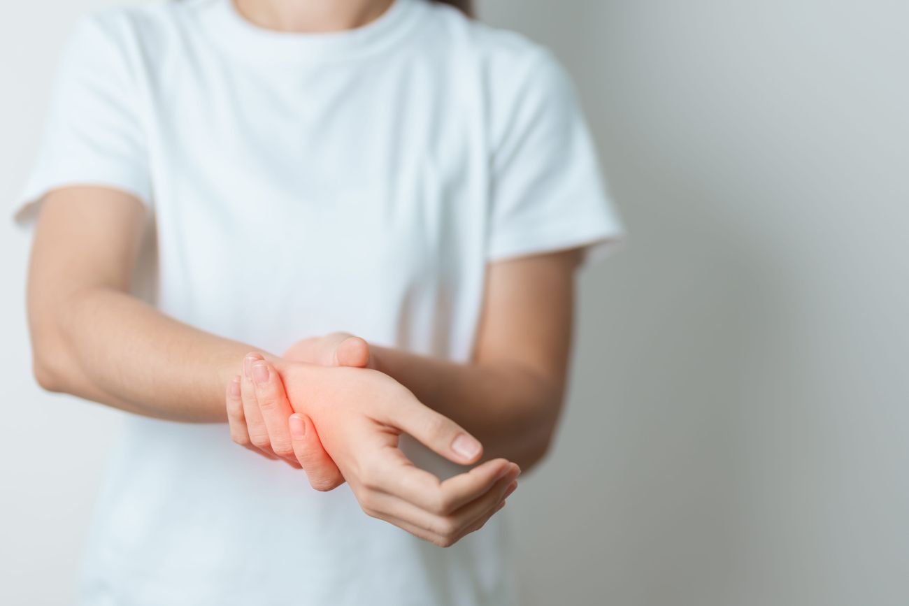 Chronic recurrent multifocal osteomyelitis (CRMO), chronic non-bacterial osteitis (CNO)